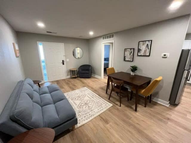 Aksarben Apt-Close To Uno & I80 Omaha Ngoại thất bức ảnh
