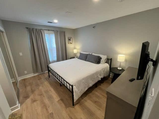 Aksarben Apt-Close To Uno & I80 Omaha Ngoại thất bức ảnh