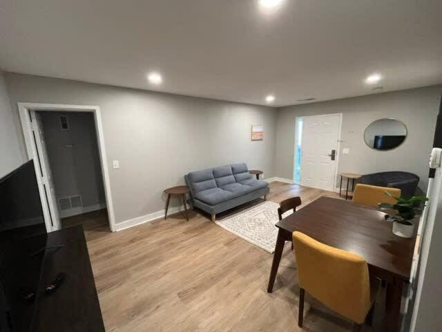 Aksarben Apt-Close To Uno & I80 Omaha Ngoại thất bức ảnh